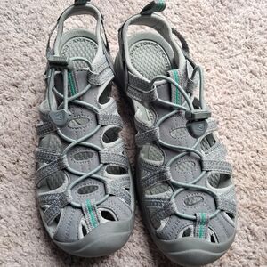 KEEN whisper medium grey/peacock green waterproof sandals Sz 8.5